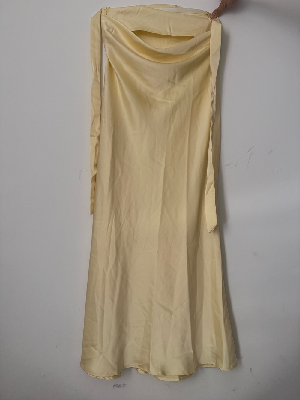 Princess Polly Pale Yellow Satin Skirt - Picture 2 of 3